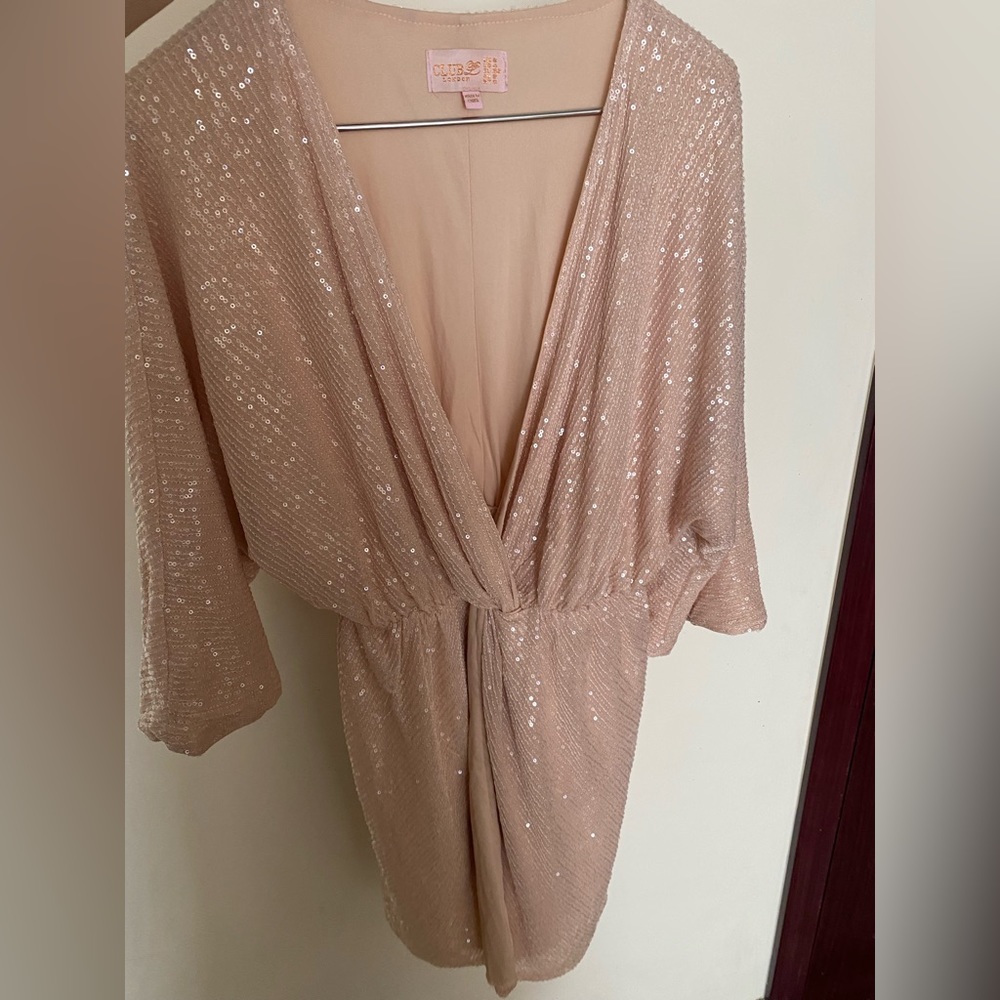 Club London size 4 special occasions dress